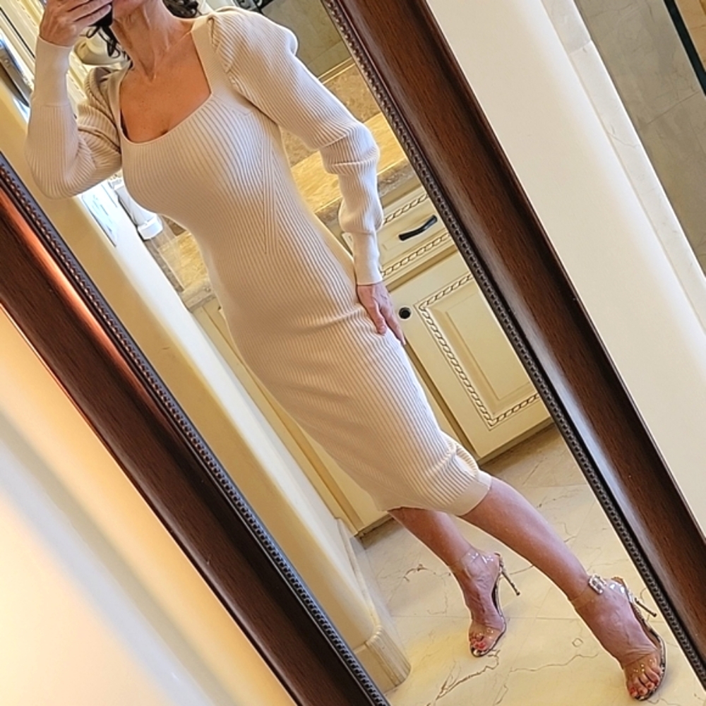 House of Harlow Luxurious Ribbed Puff-sleeved Midi Sweater Dress, XS